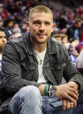 Zach Ertz - athletespeakers